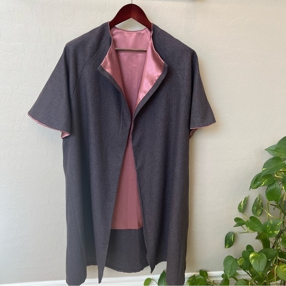 Opera Coat 1960s Wool custom Cape/overcoat,purple  contrast satin purple lining - Picture 3 of 11